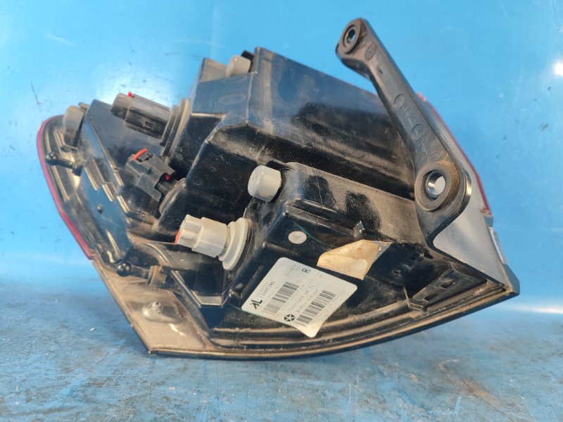 Фонарь наружный правый GRAND CHEROKEE 11-22 2016 WK2 ERC 3.6L Фонарь наружный правый GRAND CHEROKEE 11-22 2016 WK2 ERC 3.6L