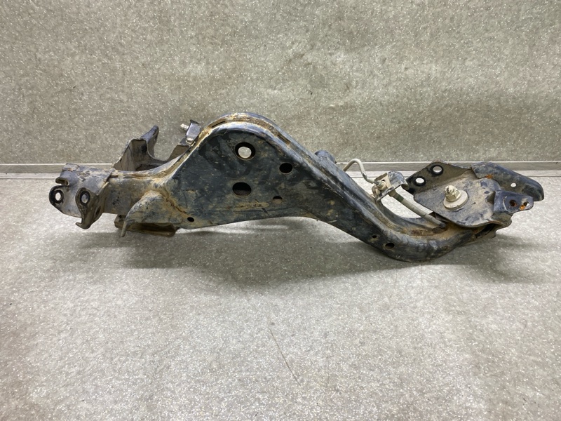 Рычаг задней подвески продольный левый X-TRAIL/ROGUE T32 13-20 Рычаг задней подвески продольный левый X-TRAIL/ROGUE T32 13-20