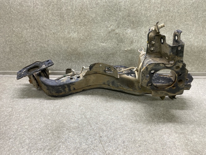 Рычаг задней подвески продольный левый NISSAN X-TRAIL/ROGUE T32 13-20 Рычаг задней подвески продольный левый NISSAN X-TRAIL/ROGUE T32 13-20