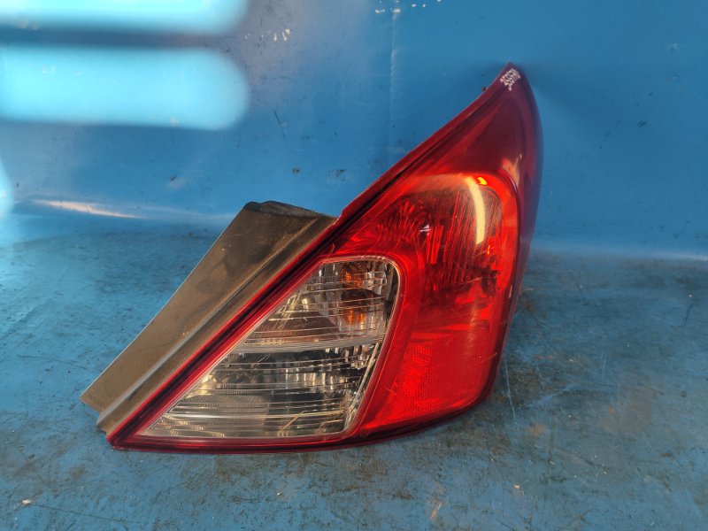 Фонарь наружный правый NISSAN VERSA B17 11-19 265503AN0A Б/У