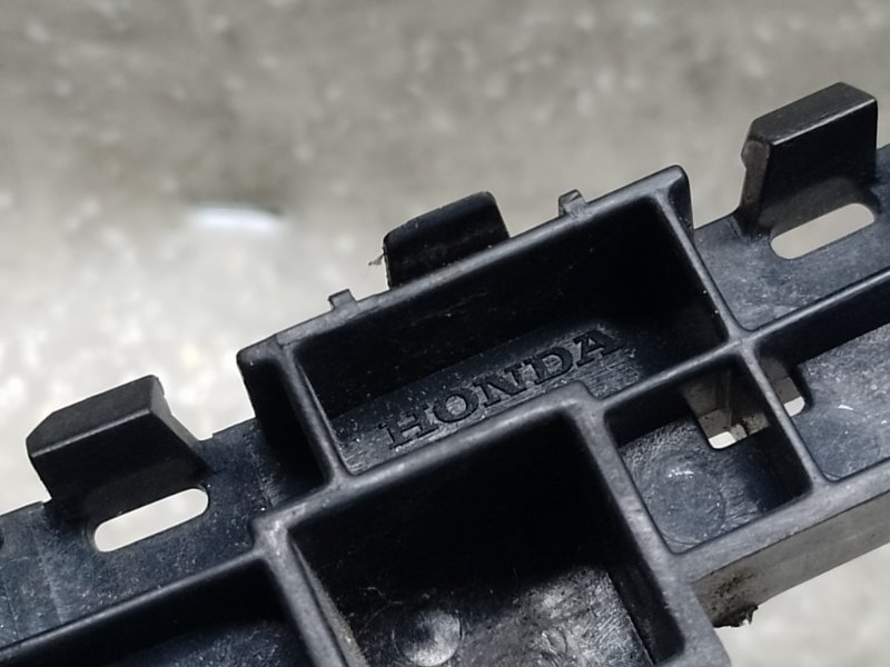 Кронштейн заднего бампера левый ACURA TLX 14-17 2.4 K24W7