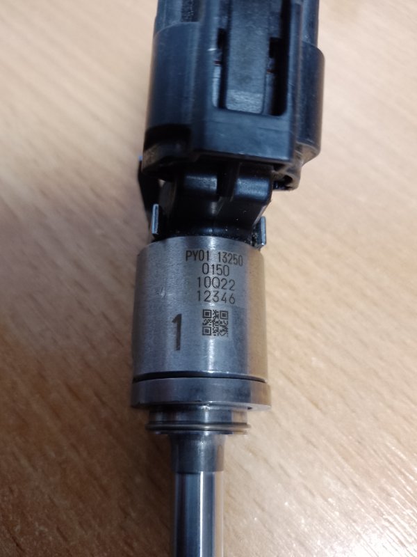 Форсунка топливная 6 GJ 12- 2013 Седан 2.5