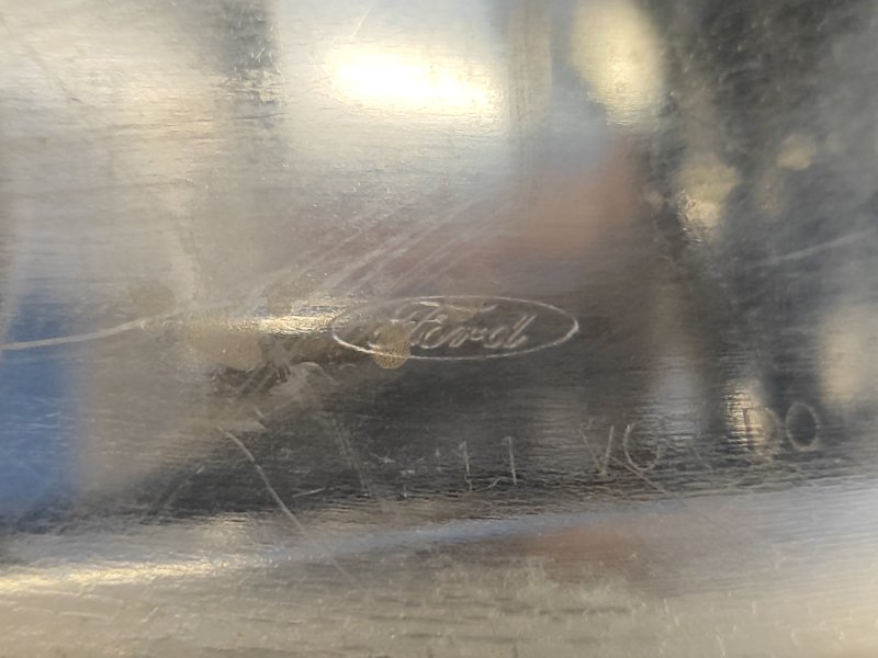 Фара левая ESCAPE 12-19