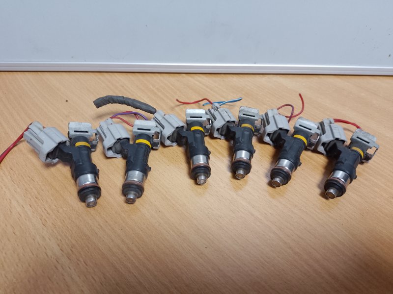 Запчасть форсунка топливная INFINITI G35 03-07 16600-CD700 Б/У Форсунка топливная INFINITI G35 03-07 16600-CD700 Б/У