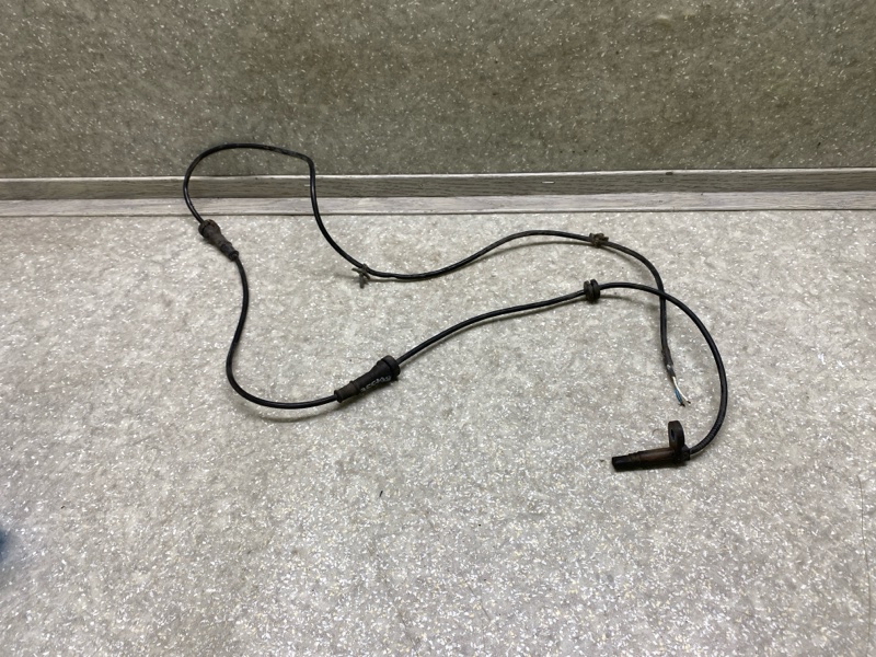 Датчик ABS передний правый NISSAN JUKE 10-19 2011 1.6 MR16DDT 47910-1KA0A Б/У