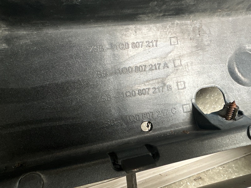 Бампер передний EOS 06-10