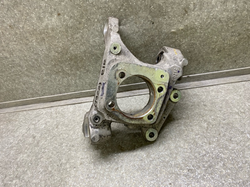 Запчасть цапфа правая FORD FUSION 14- 2019 C20EDEF HG9Z-5B758-A Б/У Цапфа правая FORD FUSION 14- 2019 C20EDEF HG9Z-5B758-A Б/У