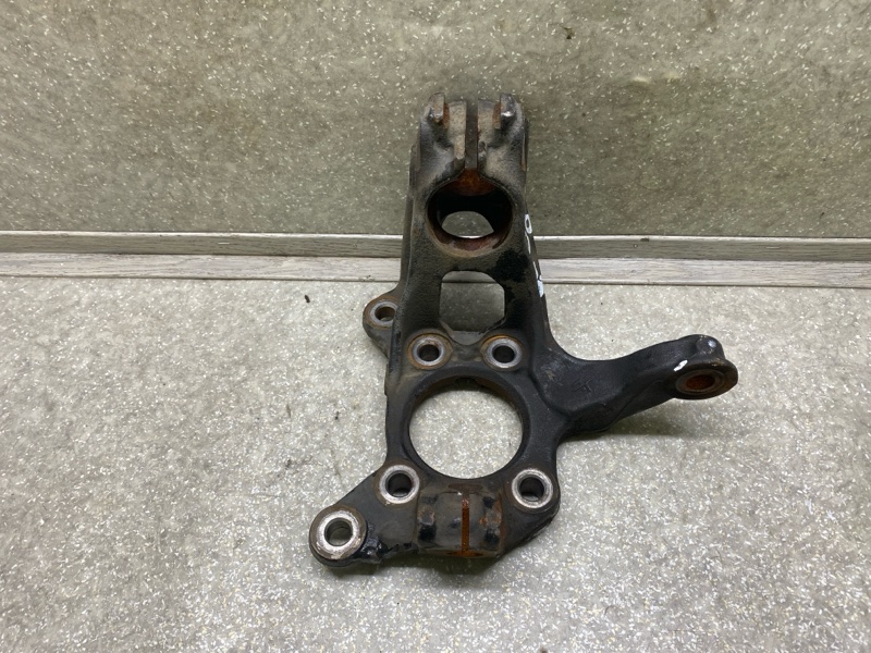 Кулак поворотный правый CX-30 19- 2021 2.5L