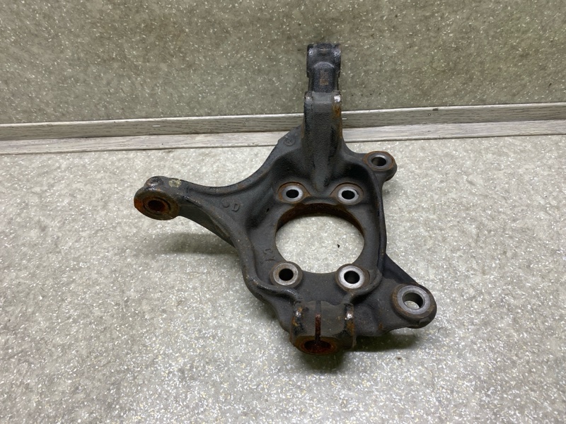 Кулак поворотный левый 3 BM 13-19 Кулак поворотный левый 3 BM 13-19