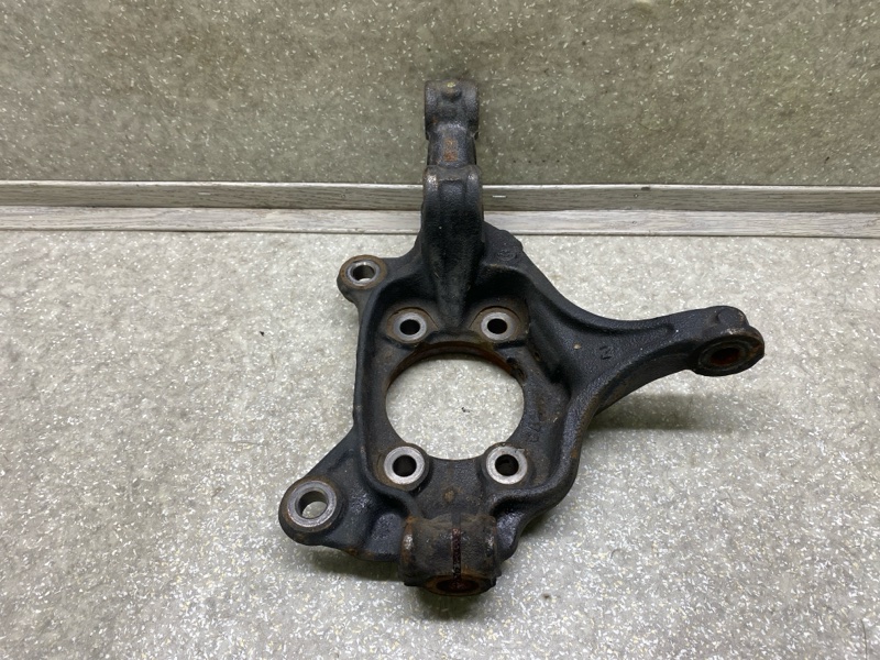 Кулак поворотный правый 6 GJ 12-