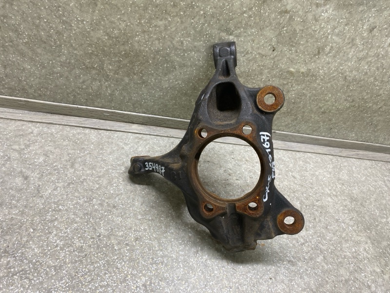 Запчасть кулак поворотный правый MAZDA CX-5 (KF) 16-21 2018 2.5L KB7W-33-021 Б/У Кулак поворотный правый MAZDA CX-5 (KF) 16-21 2018 2.5L KB7W-33-021 Б/У