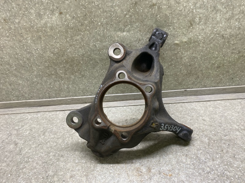 Запчасть кулак поворотный левый MAZDA 3 BM 13-19 B45A-33-031 Б/У Кулак поворотный левый MAZDA 3 BM 13-19 B45A-33-031 Б/У