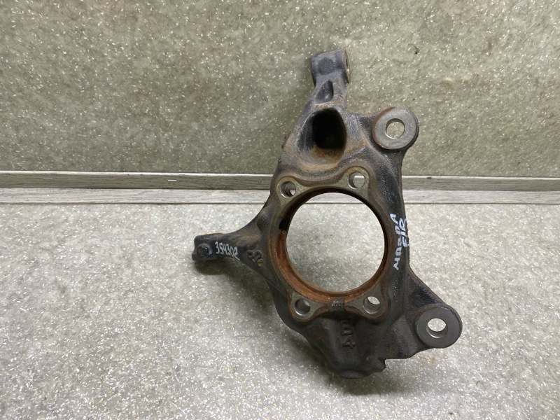 Кулак поворотный правый MAZDA 3 BM 13-19 B45A-33-021 Б/У