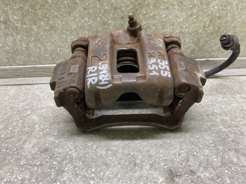 Суппорт тормозной задний правый GX470 02-09 2004 4.7 2UZFE