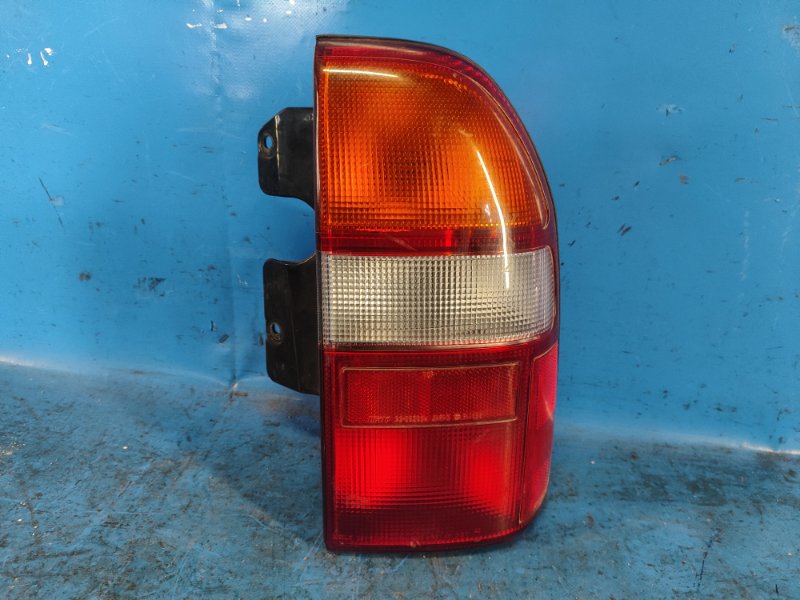 Фонарь наружный правый SUZUKI GRAND VITARA XL-7 01-06 35650-65D00 Б/У