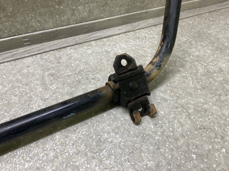 Стабилизатор задний LEXUS GX470 02-09 4.7 2UZFE