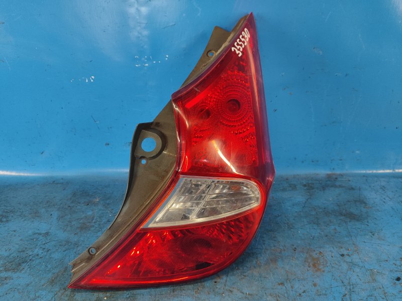 Запчасть фонарь наружный правый HYUNDAI ACCENT RB 10- 2011 ХЭТЧБЭК 1.6 G4FD 92402-1R210 Б/У Фонарь наружный правый HYUNDAI ACCENT RB 10- 2011 ХЭТЧБЭК 1.6 G4FD 92402-1R210 Б/У