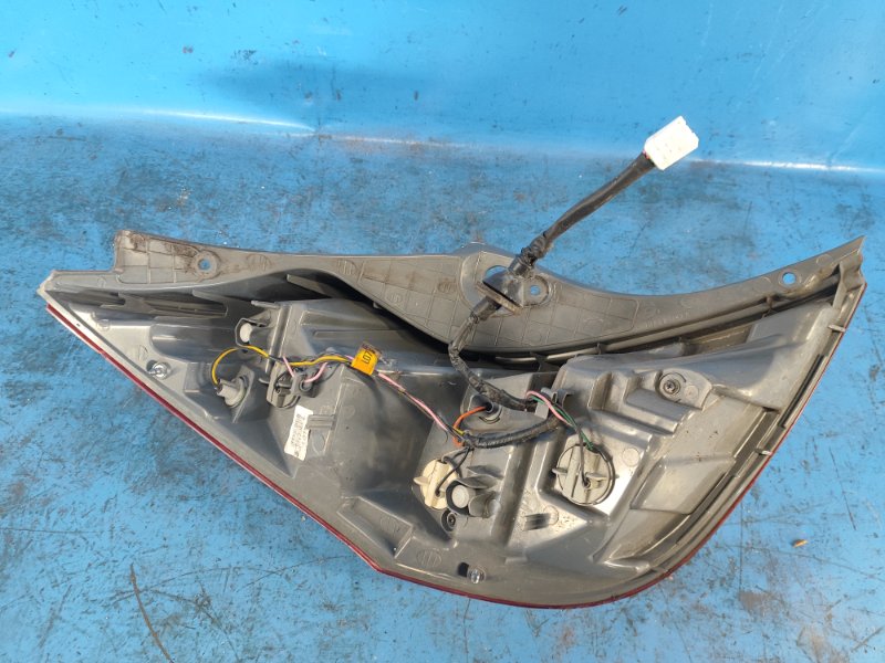 Фонарь наружный правый ACCENT RB 10- 2011 ХЭТЧБЭК 1.6 G4FD Фонарь наружный правый ACCENT RB 10- 2011 ХЭТЧБЭК 1.6 G4FD