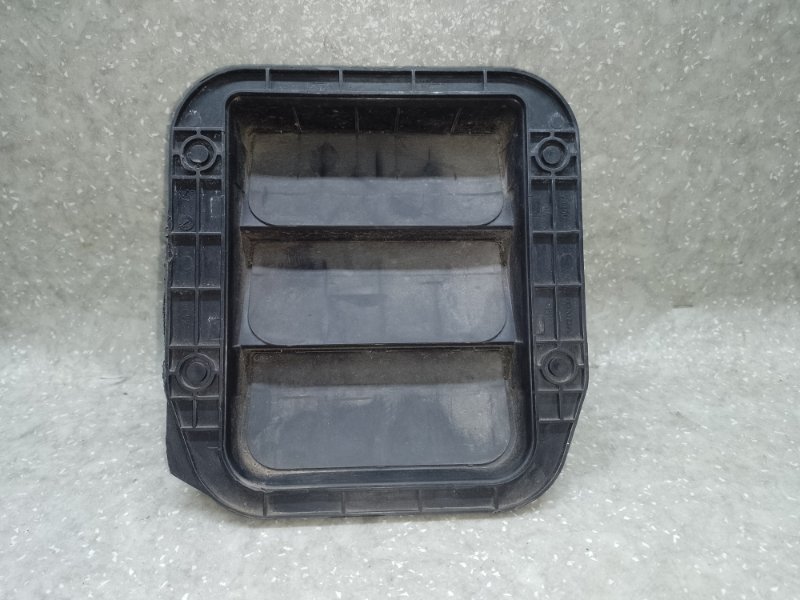 Запчасть клапан вентиляции салона задний правый ACURA RLX 13-20 75450-SMA-003 Б/У Клапан вентиляции салона задний правый ACURA RLX 13-20 75450-SMA-003 Б/У