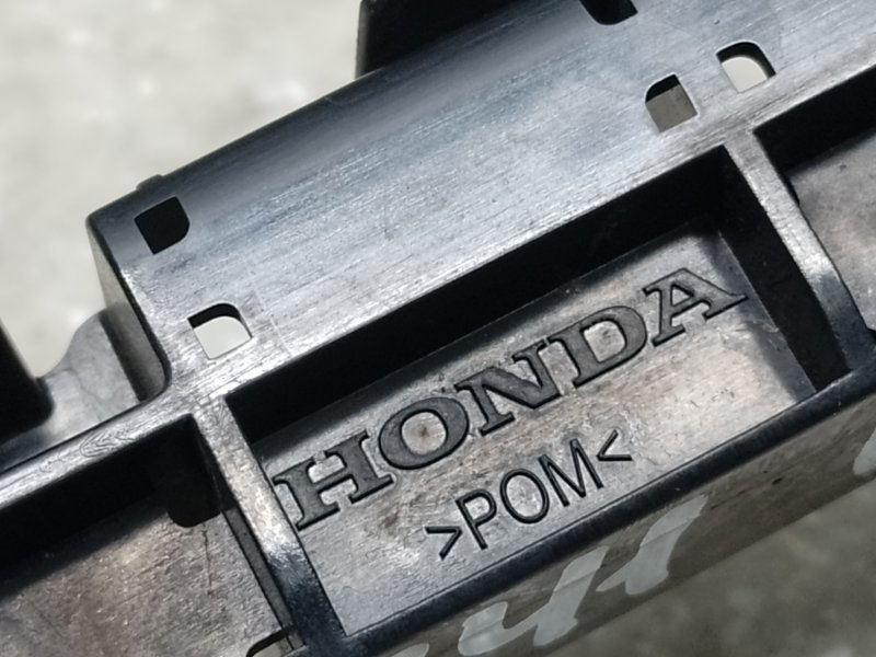 Кронштейн заднего бампера левый ACURA MDX 21- Кронштейн заднего бампера левый ACURA MDX 21-