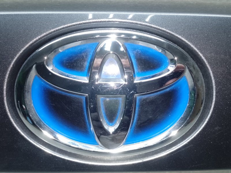 Накладка крышки багажника PRIUS 16- 2017 1.8 2ZRFXE