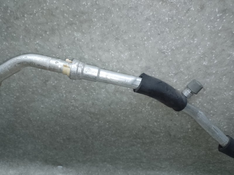 Трубка кондиционера TOYOTA PRIUS 16- 1.8 2ZRFXE