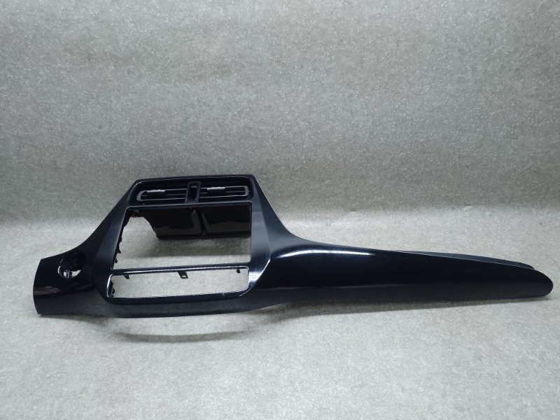 Накладка торпедо под магнитолу PRIUS 16- 2017 1.8 2ZRFXE