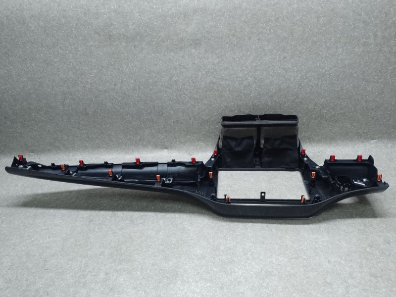 Накладка торпедо под магнитолу PRIUS 16- 2017 1.8 2ZRFXE