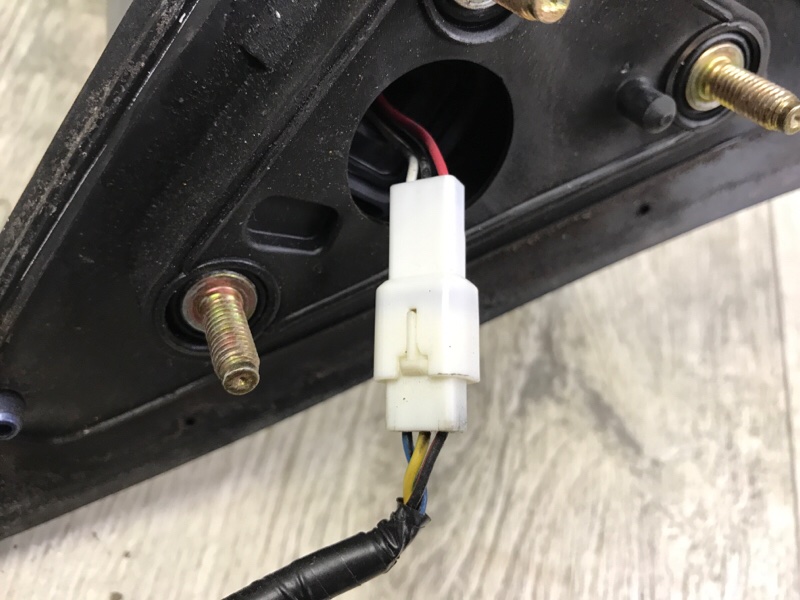 Зеркало левое CAMRY 30 02-06 2002 3.0 1MZFE Зеркало левое CAMRY 30 02-06 2002 3.0 1MZFE