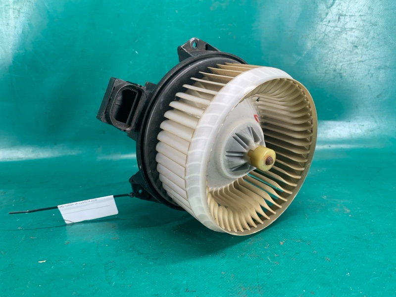 Моторчик печки FORD FUSION 14- 2016 C15HDTX DG9Z-19805-B Б/У