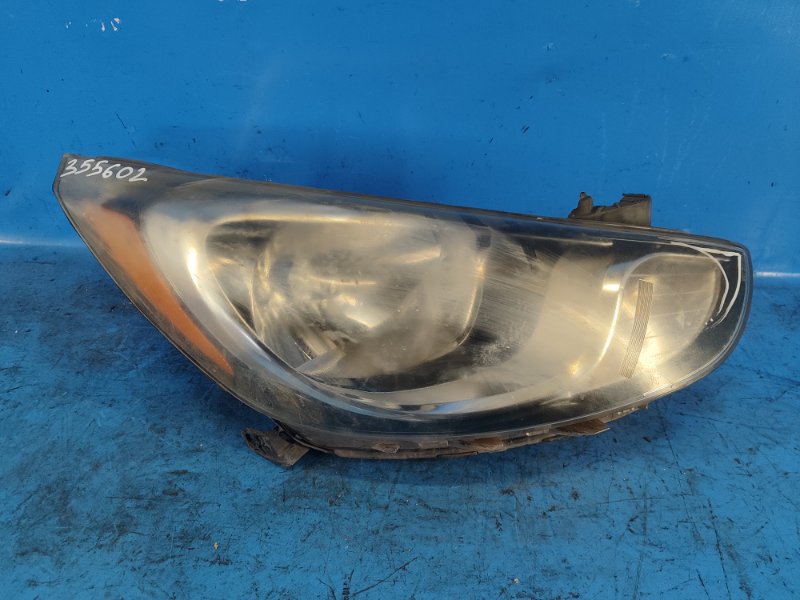 Фара правая HYUNDAI ACCENT RB 10- 2013 1.6 G4FD 92102-1R010 Б/У
