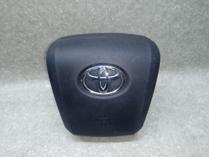 Подушка безопасности в руль TOYOTA PRIUS 16- 2017 1.8 2ZRFXE 45130-47221-C0 Б/У