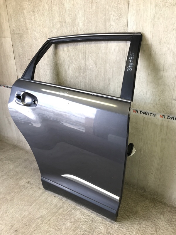 Дверь задняя правая VENZA 09-16 2013 3.5 2GR-FE