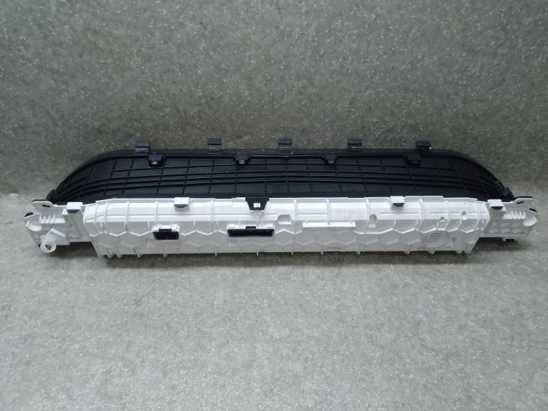 Панель приборов TOYOTA PRIUS 16- 1.8 2ZRFXE Панель приборов TOYOTA PRIUS 16- 1.8 2ZRFXE