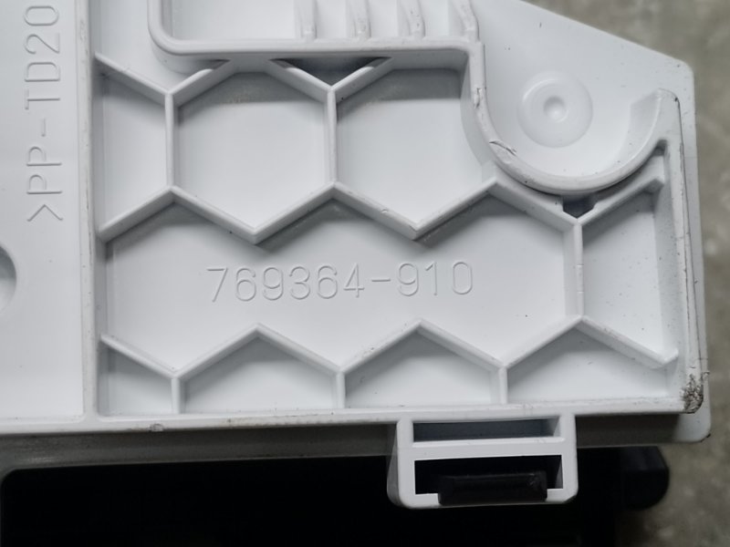 Панель приборов PRIUS 16- 2017 1.8 2ZRFXE Панель приборов PRIUS 16- 2017 1.8 2ZRFXE