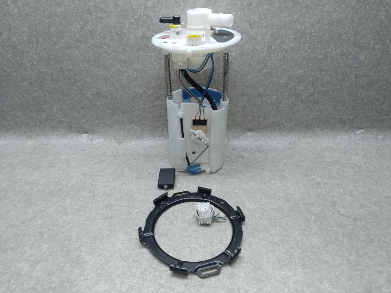 Топливный насос TOYOTA PRIUS 16- 2017 1.8 2ZRFXE 77020-47130 Б/У