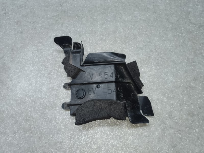 Дефлектор радиатора левый PRIUS 16- 2017 1.8 2ZRFXE