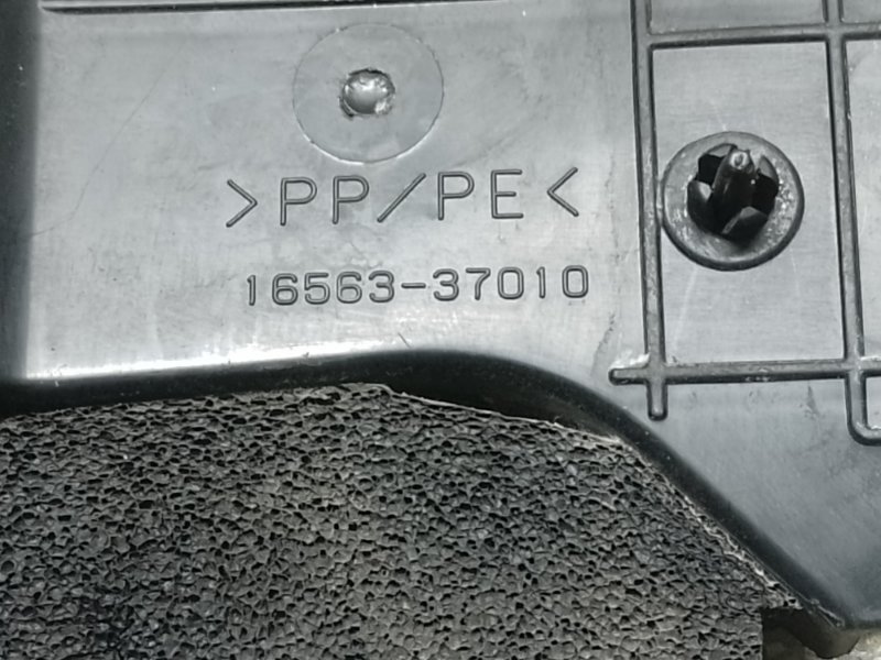 Дефлектор радиатора левый TOYOTA PRIUS 16- 1.8 2ZRFXE