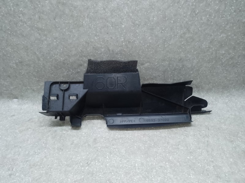 Дефлектор радиатора правый PRIUS 16- 2017 1.8 2ZRFXE Дефлектор радиатора правый PRIUS 16- 2017 1.8 2ZRFXE