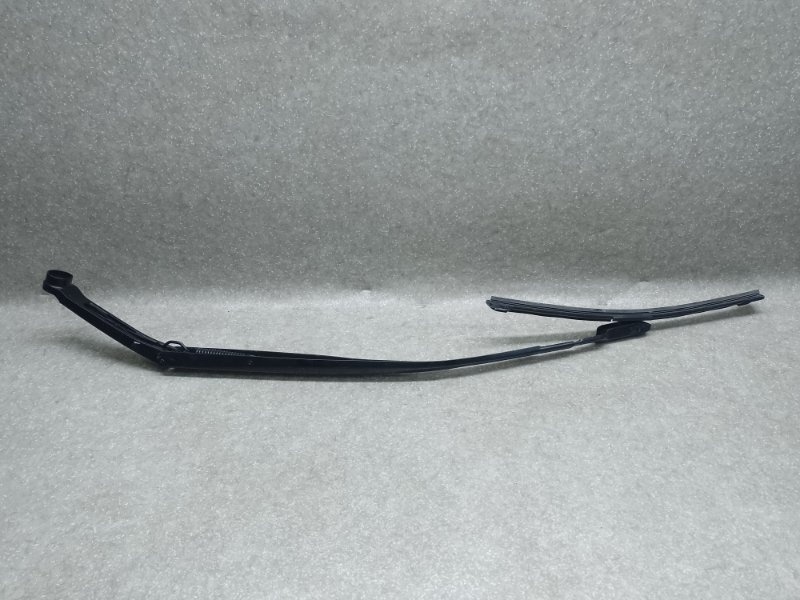 Поводок стеклоочистителя передний правый PRIUS 16- 2017 1.8 2ZRFXE