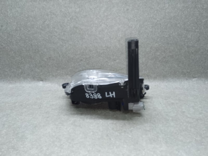 Дневной ходовой огонь левый TOYOTA PRIUS 16- 1.8 2ZRFXE