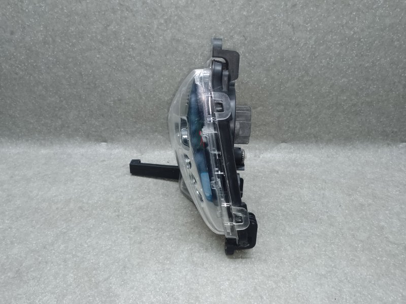 Дневной ходовой огонь левый PRIUS 16- 2017 1.8 2ZRFXE