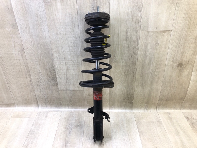 Запчасть амортизатор передний правый TOYOTA CAMRY 30 02-06 2002 3.0 1MZFE 4851080037 Б/У Амортизатор передний правый TOYOTA CAMRY 30 02-06 2002 3.0 1MZFE 4851080037 Б/У