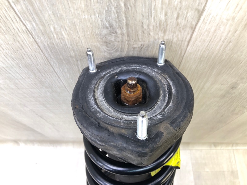 Амортизатор передний правый CAMRY 30 02-06 2002 3.0 1MZFE Амортизатор передний правый CAMRY 30 02-06 2002 3.0 1MZFE