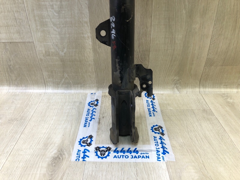 Амортизатор передний правый VENZA 09-16 2013 3.5 2GR-FE Амортизатор передний правый VENZA 09-16 2013 3.5 2GR-FE