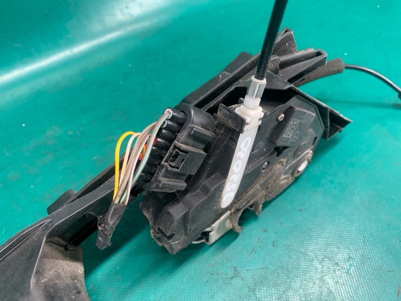 Замок двери задний правый FUSION 14- 2016 C15HDTX