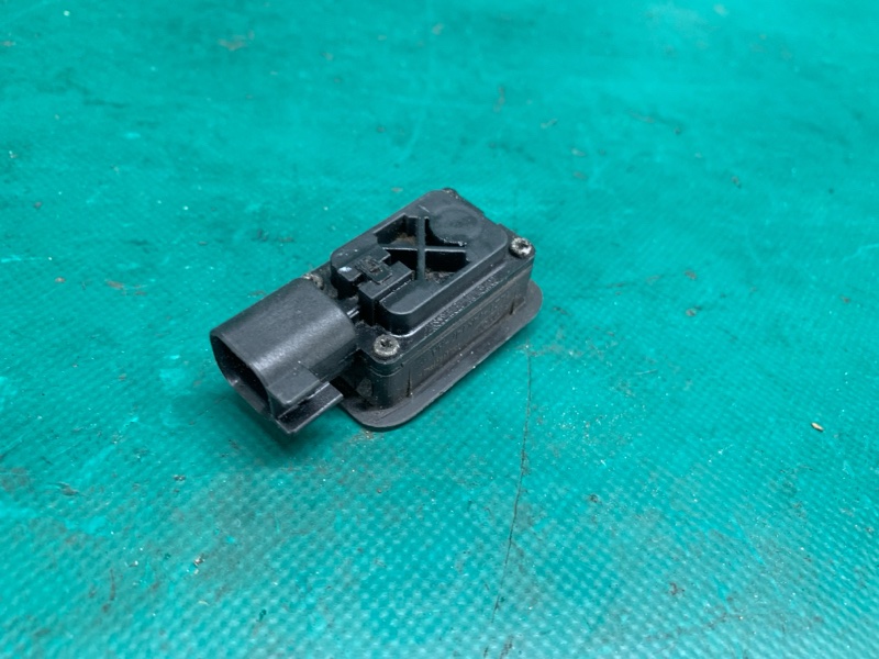 Кнопка открывания багажника наружная FORD FUSION 14- C15HDTX