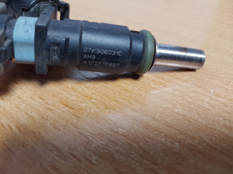 Форсунка топливная JETTA USA 10-17