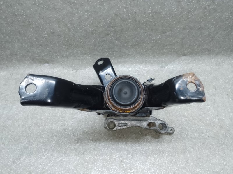 Подушка двигателя правая PRIUS 16- 2017 1.8 2ZRFXE