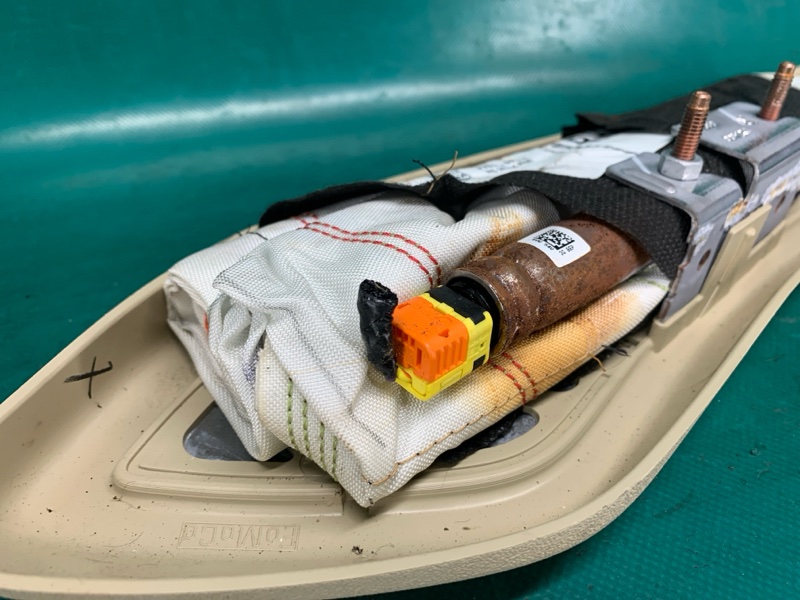 Подушка безопасности в сиденье правая FORD FUSION 14- C15HDTX